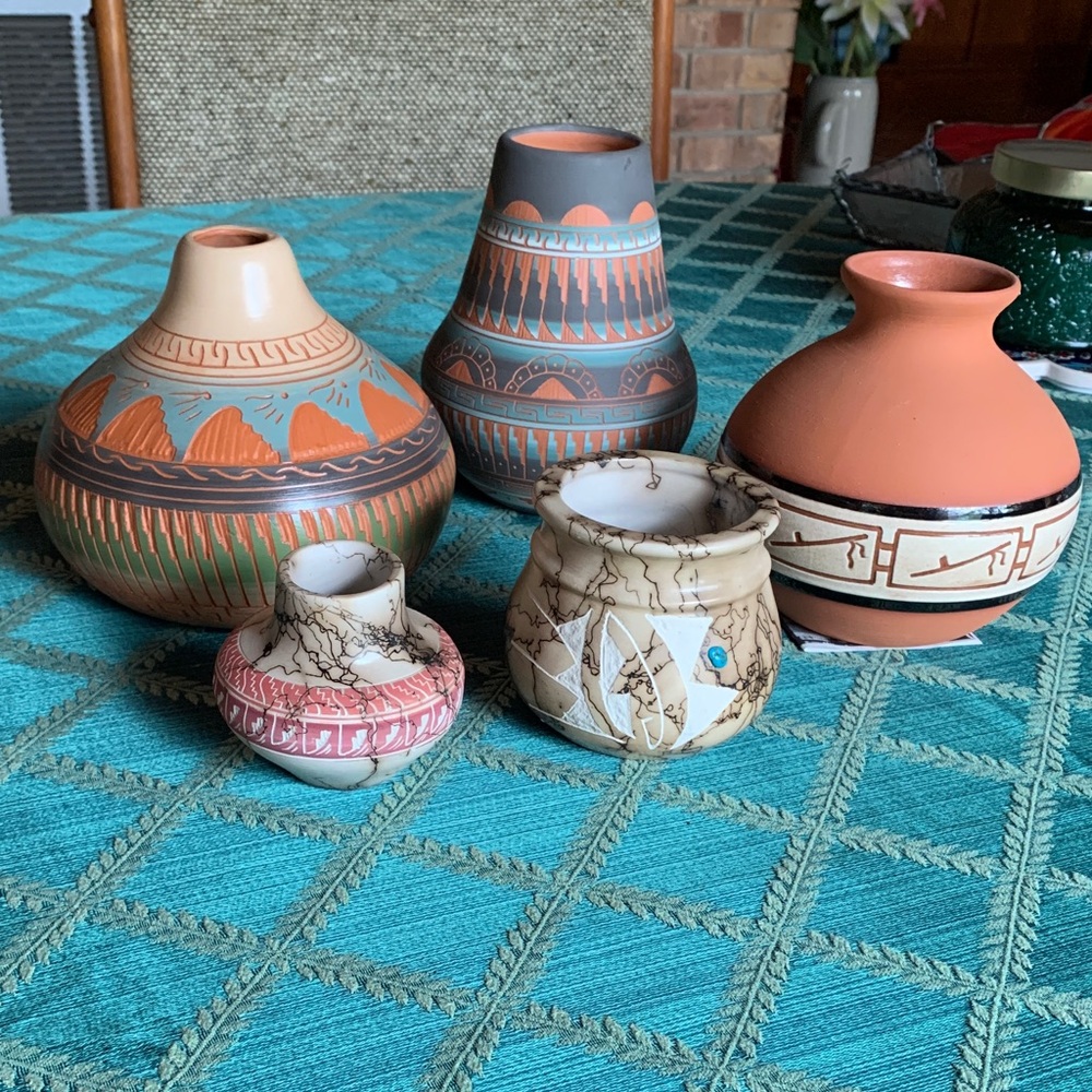 5 Pieces of Authentic, Signed Navajo and Sioux Pottery